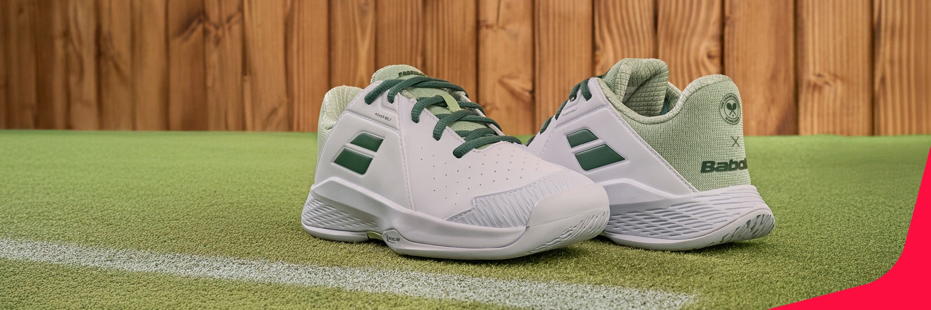 Witte tennisschoen